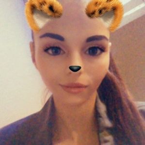 Meet your Posher, Yairelis